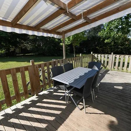 بيت للعطل Domaine Les Rousselieres *