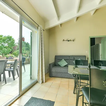 بيت للعطل Domaine Les Rousselieres *