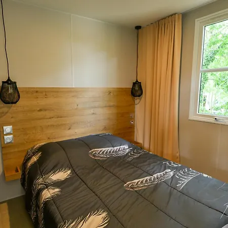 بيت للعطل Domaine Les Rousselieres *