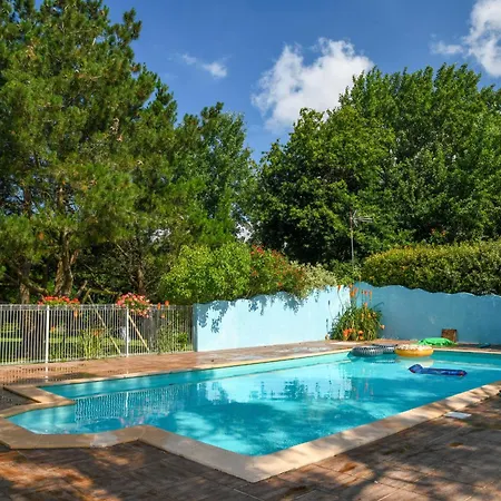 Domaine Les Rousselieres بيت للعطل